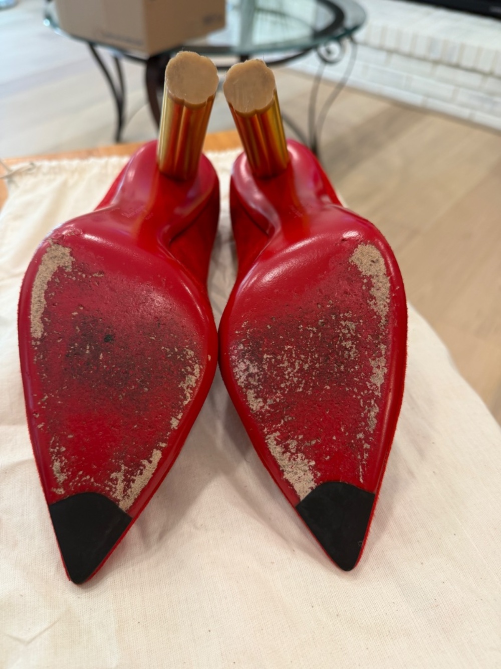 Salvatore Ferragamo Bari X5 Lipstick Red Suede Gold Heel Pumps Size 8 B - Picture 5 of 5